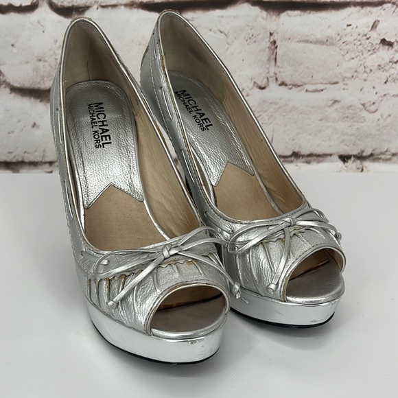 MICHAEL Kors “Lolita” Peep Toe Platforms, Size 6.5 - Picture 2 of 7